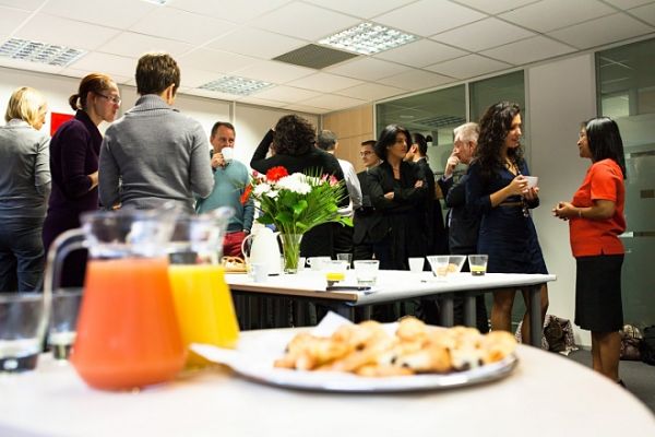 R&eacute;union, petit d&eacute;jeuner d'affaires